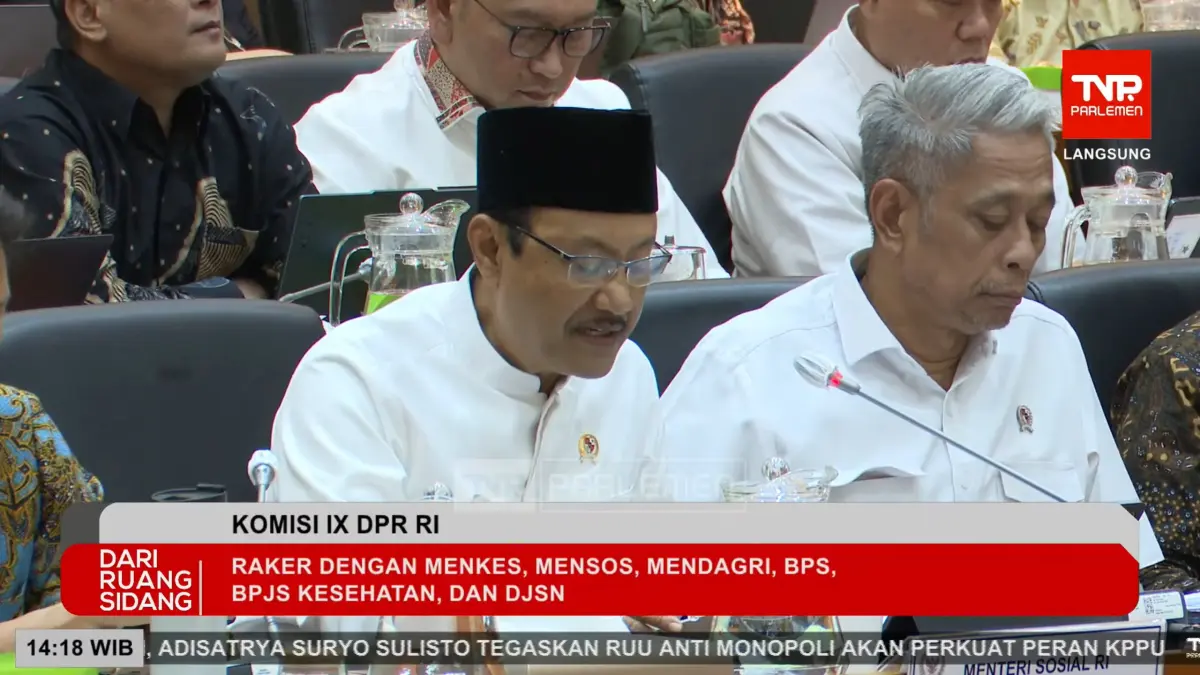 Mensos Saifullah Yusuf dalam rapat kerja bersama Komisi IX DPR RI