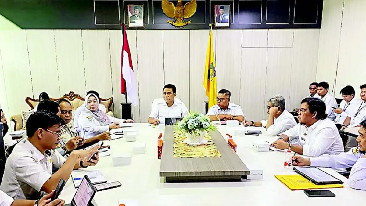 Wakil Wali Kota Palangka Raya, Achmad Zaini memandu jalannya rapat persiapan keberangkatan haji.Diskominfo
