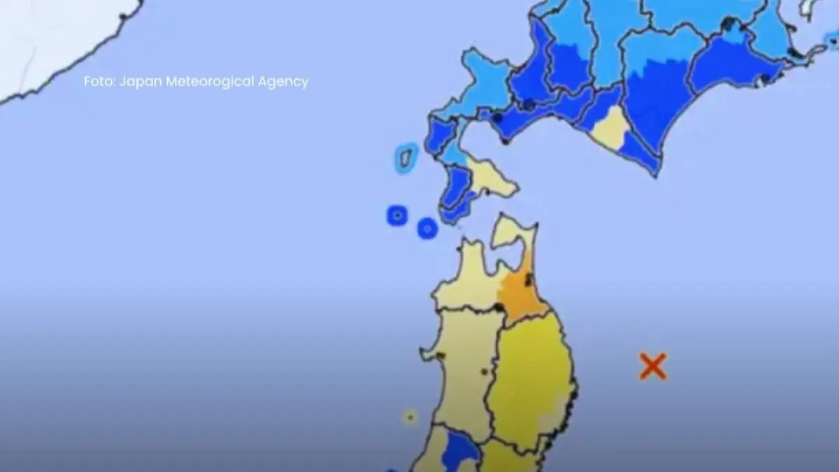 Gempa Jepang memicu tsunami.