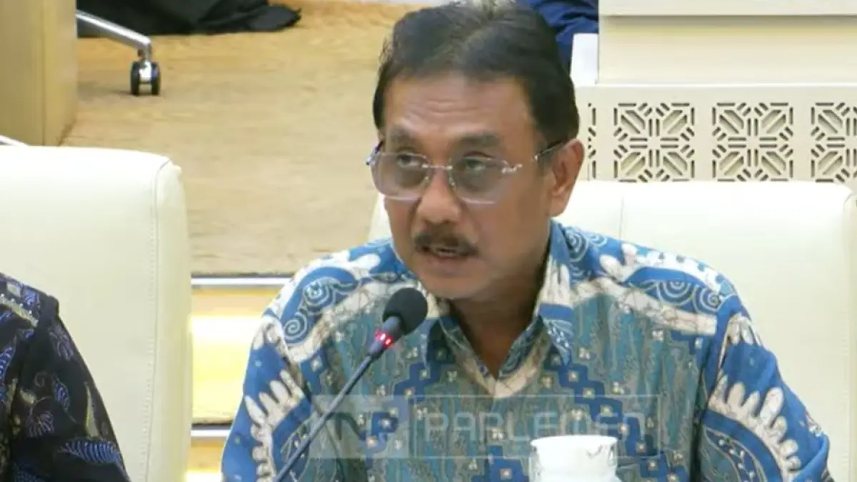 Sekjen Kementerian ATR/BPN, Dalu Agung Darmawan sampaikan jumlah SDM saat RDP.Youtube/DPR RI