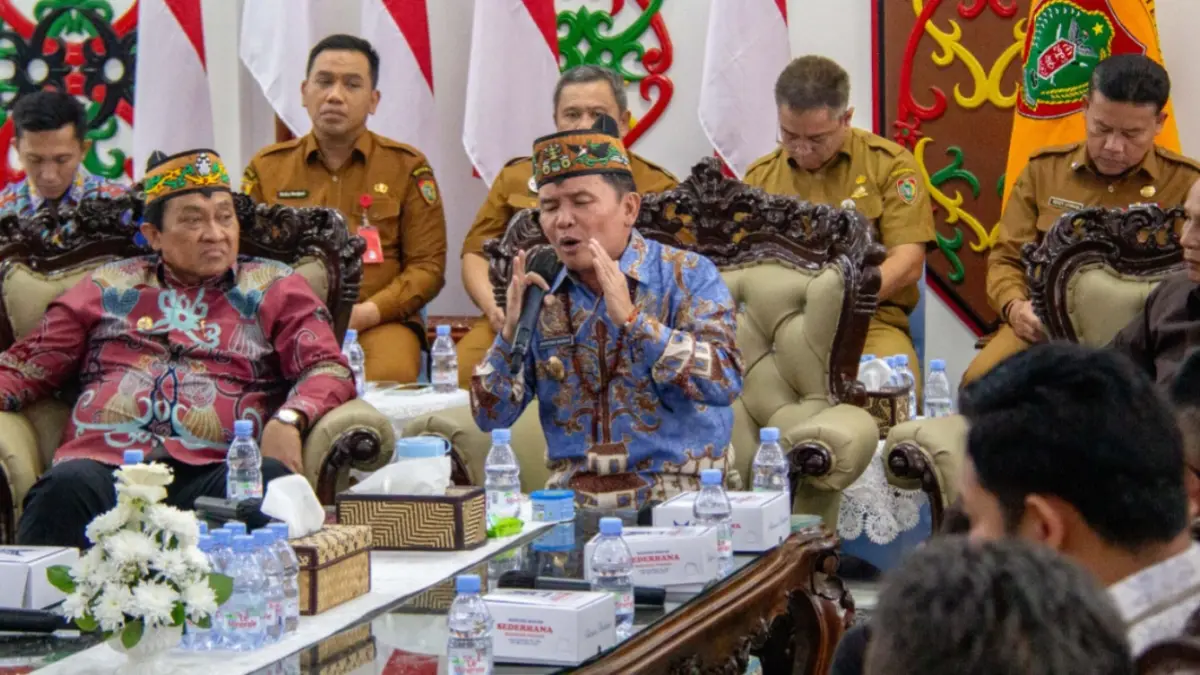 Gubernur Kalteng H Agustiar Sabran bersama jajarannya audiensi bersama Aliansi Driver dan Masyarakat Katingan Hulu. Arief Prathama/Kalteng Pos