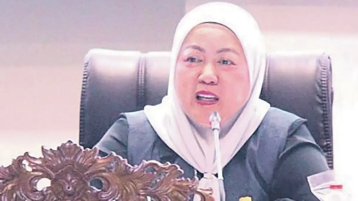 Hj Henny Rosgiaty Rusli kecam pembunuhan sekeluarga.