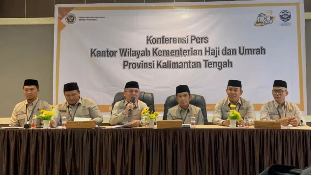 Kepala Kanwil Kemenhaj Kalteng H. Hasan Basri jumpa pers persiapan pemberangkatan jemaah haji tahun 1447 H/2026 M.Dhea Umilati/Kalteng Pos
