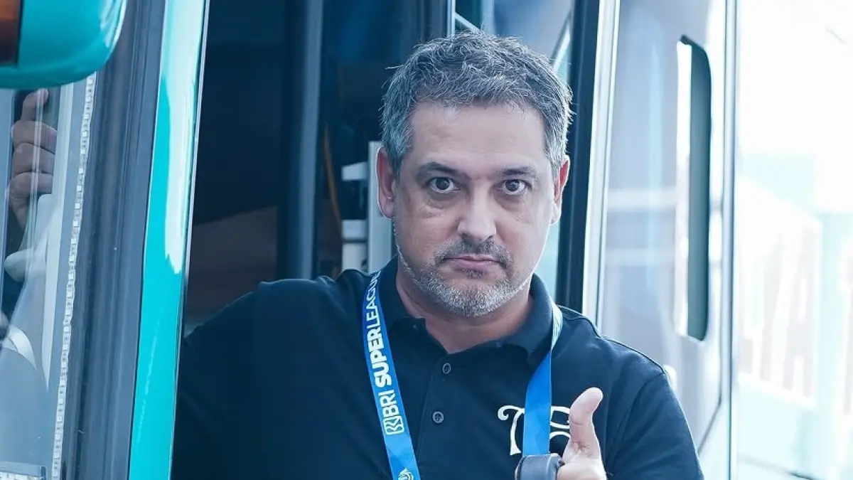 Pelatih Arema FC, Marcos Santos. Arema FC dijadwalkan menghadapi Persib Bandung di Stadion Gelora Bandung Lautan Api pada pekan ke-29 BRI Super League 2025-2026, Jumat (24/4/2026) malam WIB. (Sumber: Instagram@aremafcofficial)