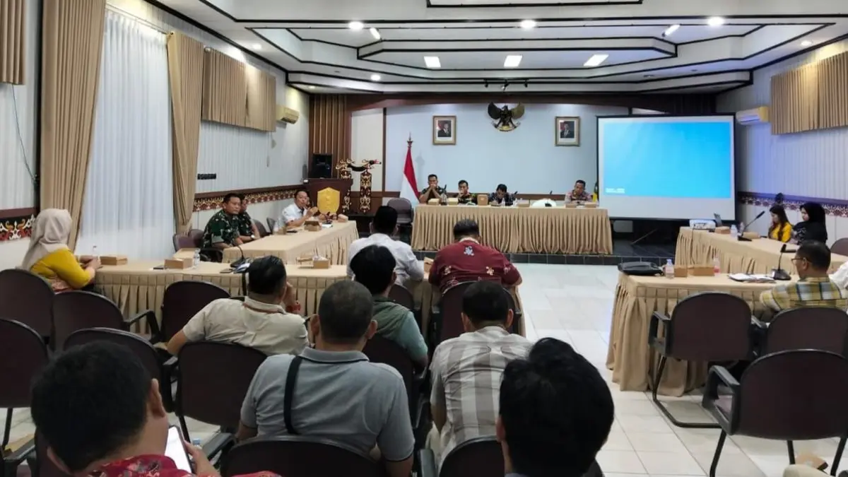 Rapat terkait polemik Gapoktanhut Bagendang Raya. Miftah/kaltengpos.jawapos.com