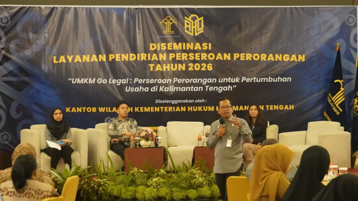 Kepala Kanwil Kemenkum Kalteng, Hajrianor beri paparan acara Desiminasi Layanan Pendirian Perseroan Perorangan Tahun 2026.Humas