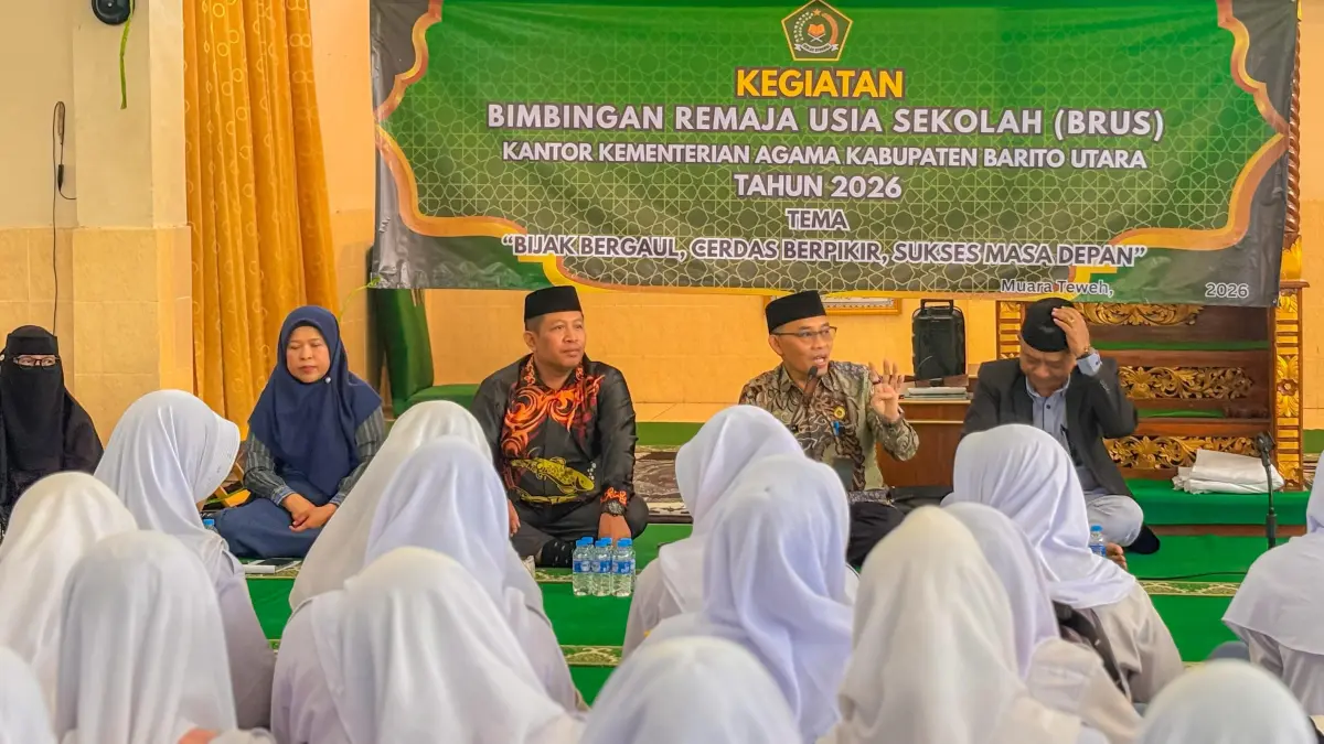 Kantor Kementerian Agama Kabupaten Barito Utara bekali anak sekolah.Reno/Kalteng Pos