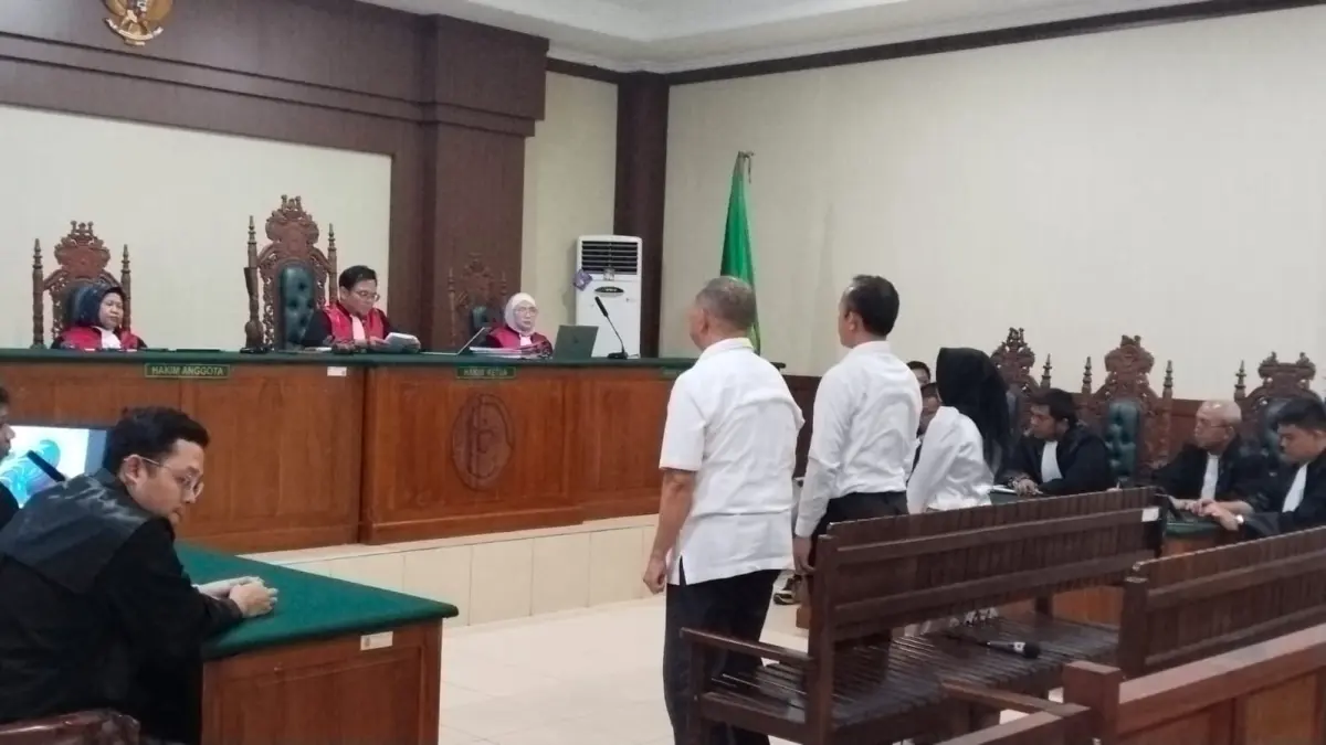 Tiga terdakwa korupsi KONI Barsel sidang.Agus Jaya/Kalteng Pos