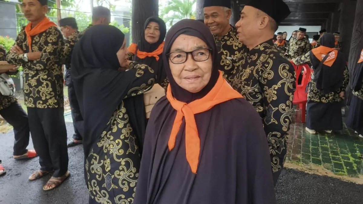 Endang, jamaah calon haji tertua di Kabupaten Kotawaringin Timur. Miftah/kaltengpos.jawapos.com