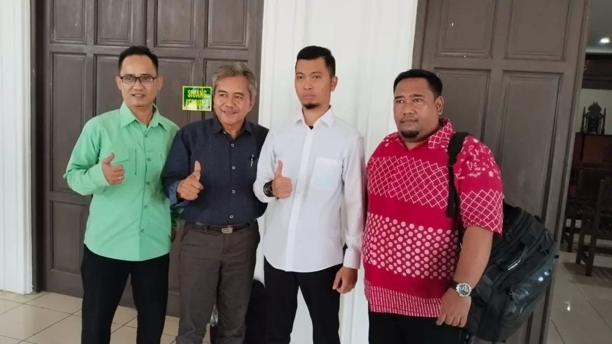 Dua terdakwa dugaan korupsi internet Seruyan.Agus Jaya/Kalteng Pos