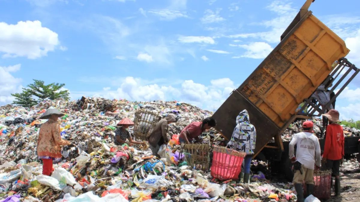 Kenaikan harga BBM, pengaruhi operasional truk sampah. Dok Agus Pramono/kaltengpos.jawapos.com
