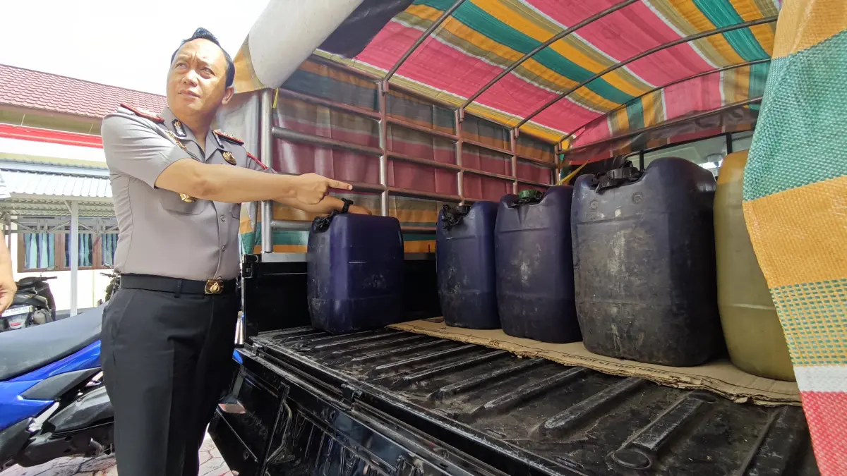 Barang bukti BBM yang diamankan Polres Barsel. Denar/Kalteng Pos