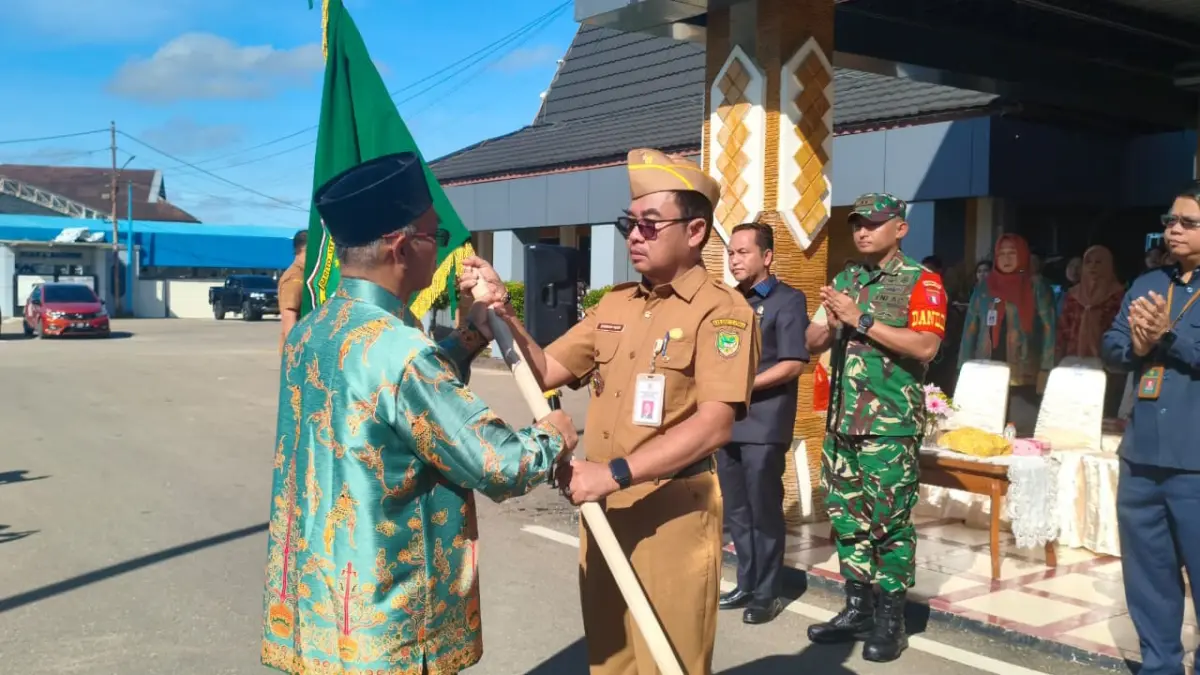 Pelepasan kontingan Kabupaten Barito Utara pada FBIM Kalteng 2026. Reno/Kalteng Pos
