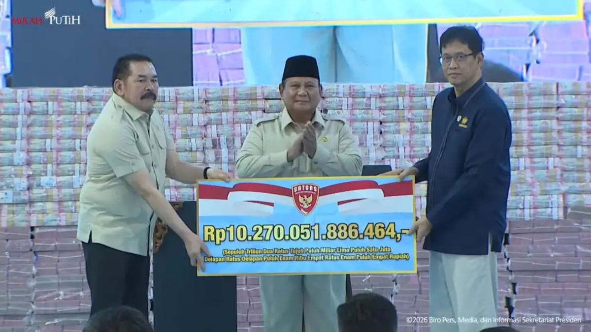 Penyerahan uang hasil sitaan Satgas PKH.YouTube/Setpres