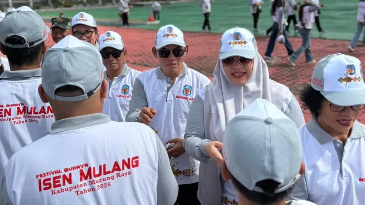Bupati Murung Raya, Heriyus dan Wakil Bupati, Rahmanto melepas kontingen FBIM dari Murung Raya.Humas
