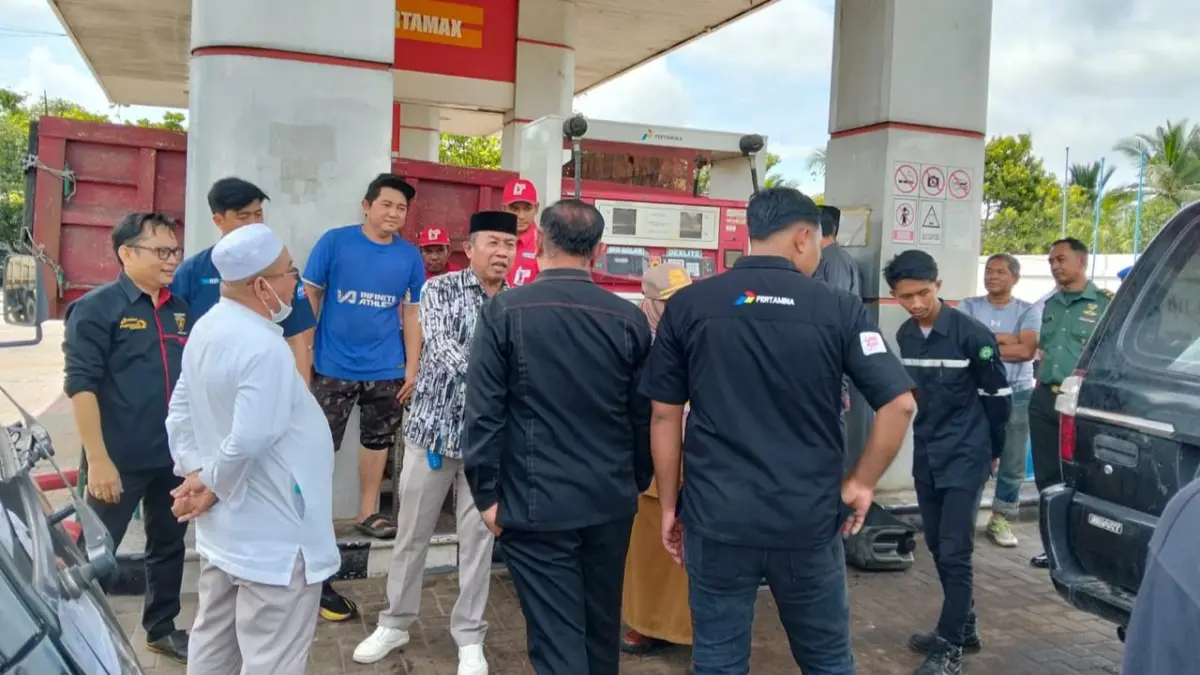 Anggota DPRD datangi SPBU tempat sopir ribut. Humas