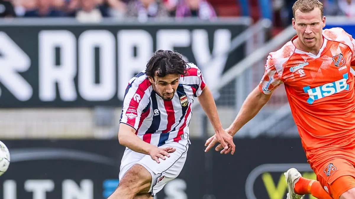 Ambisi Willem II untuk naik kasta sedikit terhambat usai takluk 1-2 dari FC Volendam di lega pertama play-off promosi Eredivisie. Meski begitu, peluang Nathan Tjoe-A-On masih terbuka lebar jika mampu memetic kemenangan di leg kedua, Minggu (24/5/2026) dini hari WIB. (Sumber: Instagram @willemii)  