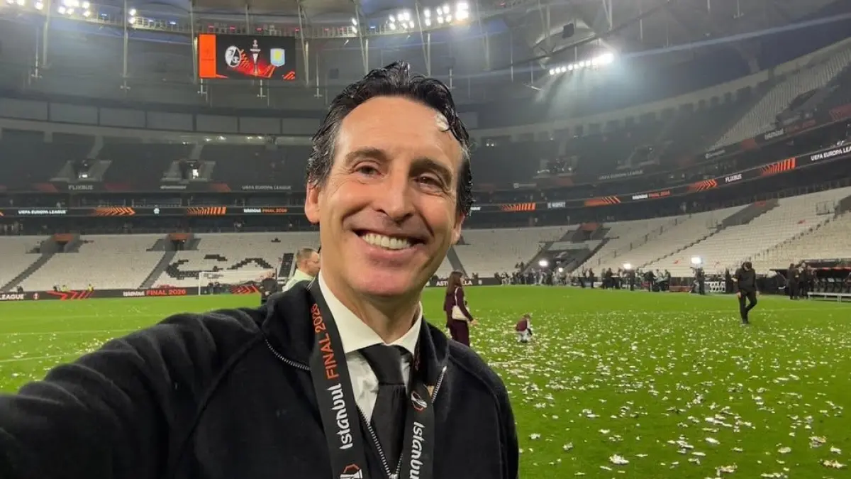 Kesuksesan Aston Villa menjuarai Liga Europa musim 2025/2026 tak lepas dari kejeniusan tak juru taktik, Unai Emery. Tangan dinginnya telah membawa The Villans dari ambang kehancuran hingga sukses di kancah Eropa. (Sumber: Instagram @astonvilla)  