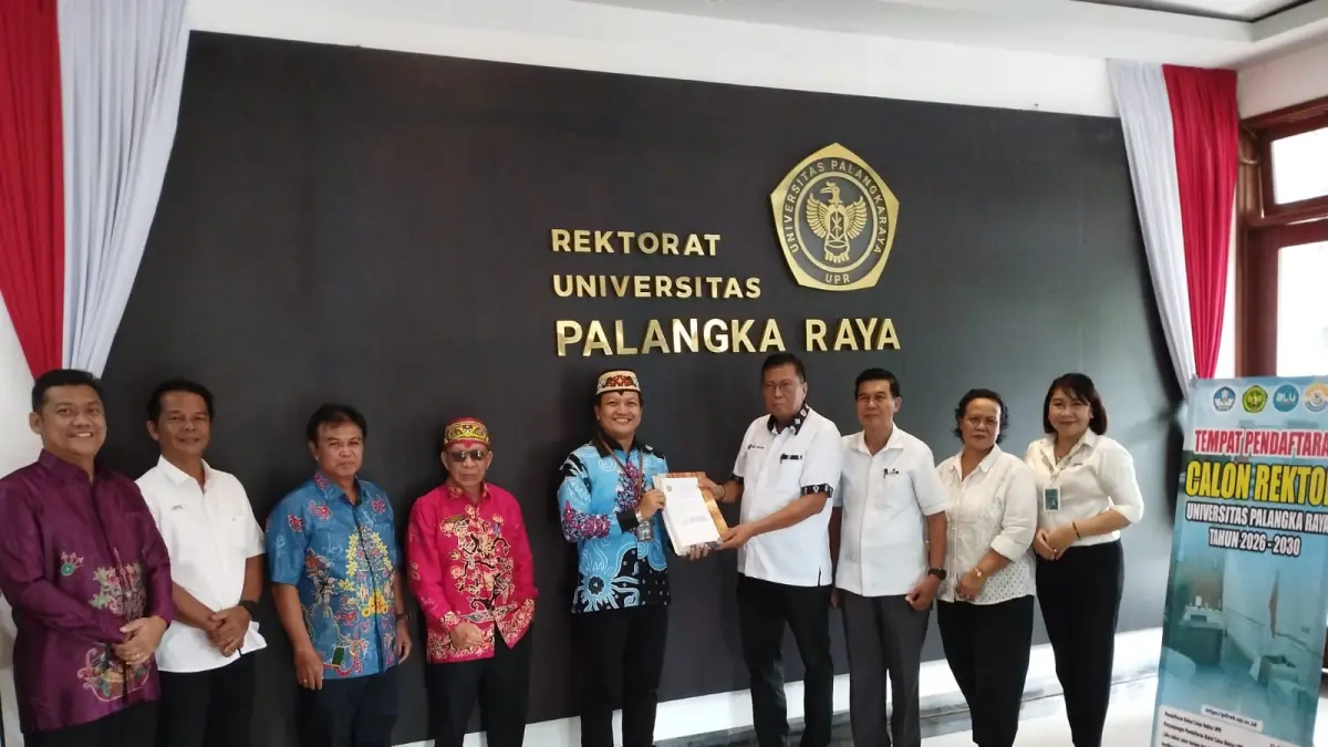 Prof Bhayu Rhama ST MBA PhD mendaftar pada Senin (25/5/2026) diterima Ketua Panitia Prof Joni Bungai dan panitia.
