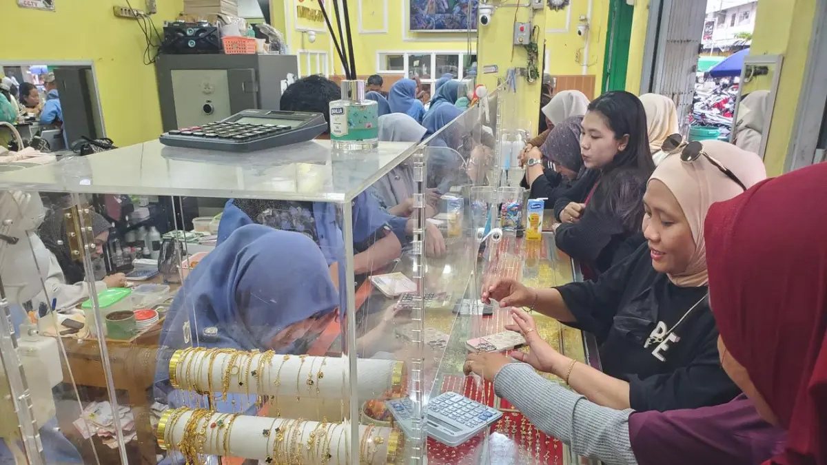 Jual beli emas di Sampit.(Miftah/kaltengpos.jawapos.com