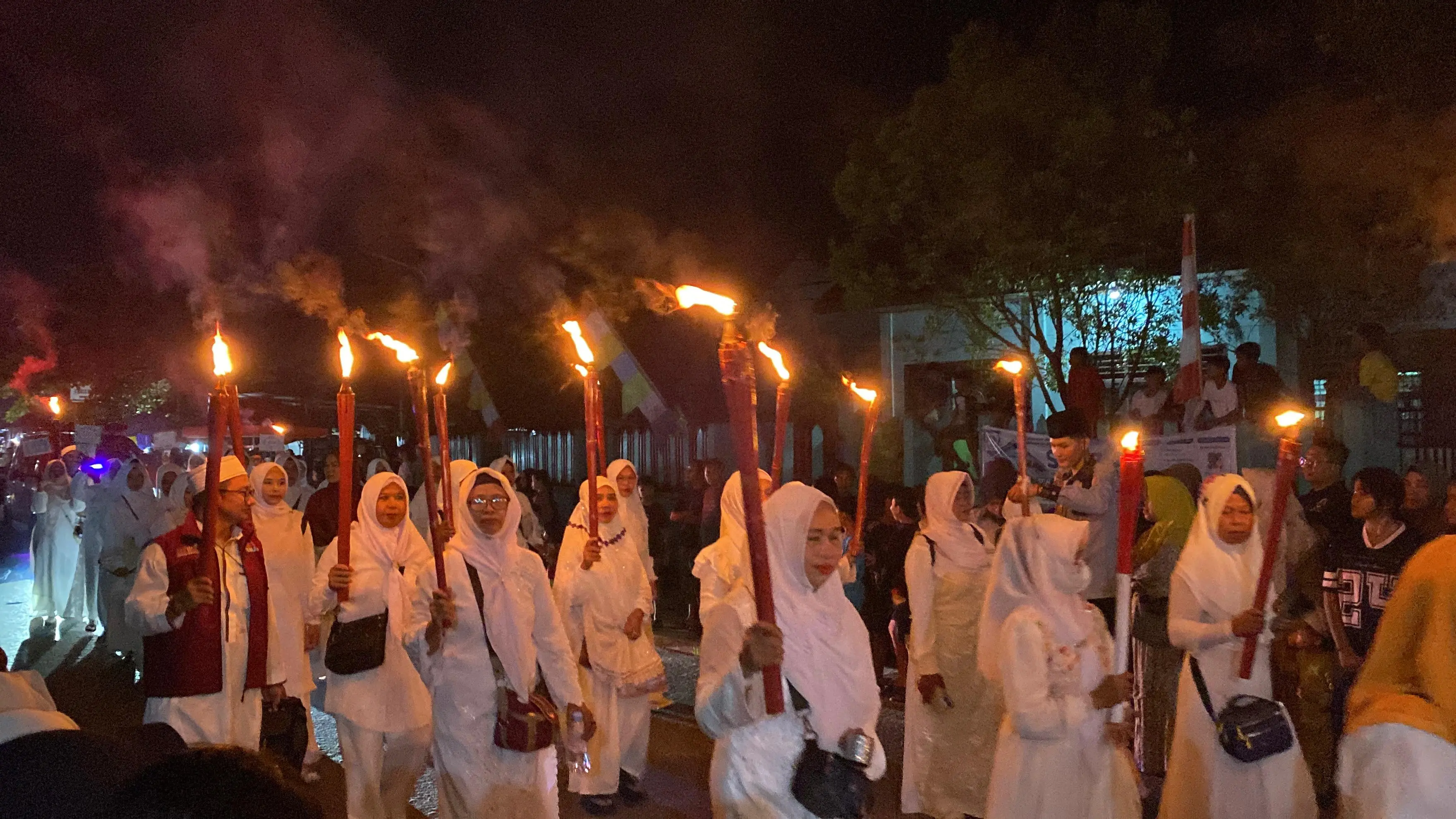 Pawai obor 