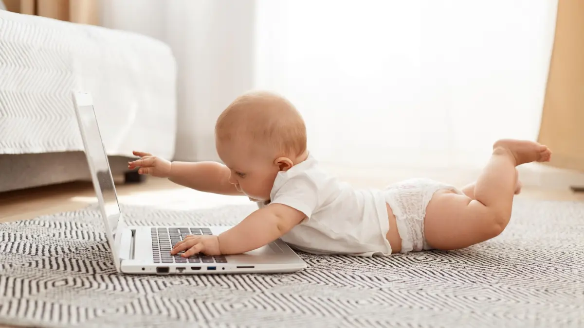 penelitian menunjukkan bahwa paparan musik sejak dini dapat menstimulasi otak bayi dengan cara yang luar biasa. (Magnific.com)