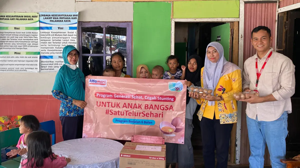 Program Satu Telur Sehari dari Alfamart.(Humas)