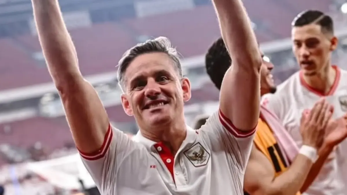 Pelatih Timnas Indonesia, John Herdman, buka suara terkait keputusannya memainkan talenta muda Mathew Baker dalam laga kontra Oman di Stadion Utama Gelora Bung Karno, Jumat (5/6/2026) malam. (Sumber: Instagram @fabrizioasia_)