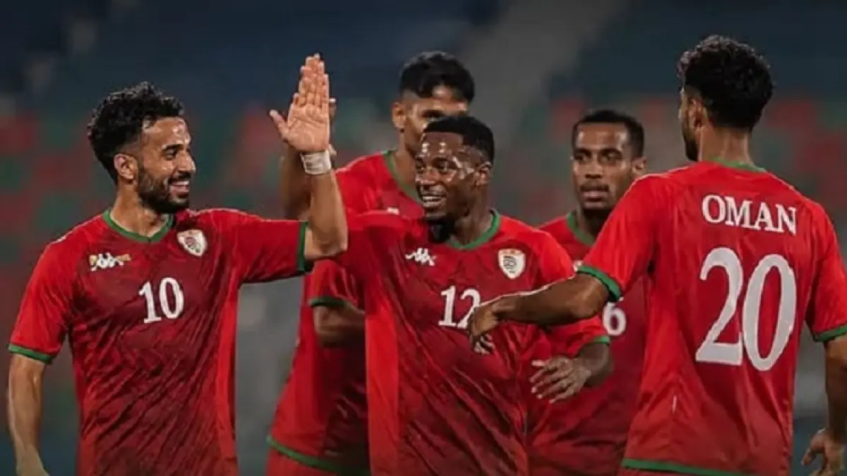 Timnas Oman tampil perkasa dengan membungkam Timnas Mozambik 4-1 dalam laga bertajuk FIFA Friendly Match yang digelar di Stadion Patriot Candrabhaga, Bekasi, Minggu (7/6/2026) malam WIB. (Sumber: Instagram @futboll.indonesiaa) 