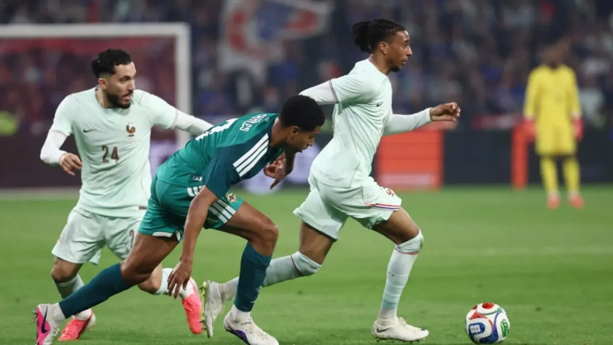Timnas Prancis meraih kemenangan mengesankan atas Irlandia Utara berkat hat-trick Michael Olise dalam laga uji coba yang berlangsung di Decathlon Arena – Stade Pierre-Mauroy, Selasa (9/6/2026) dini hari WIB. (Sumber: FRANCK FIFE/AFP)