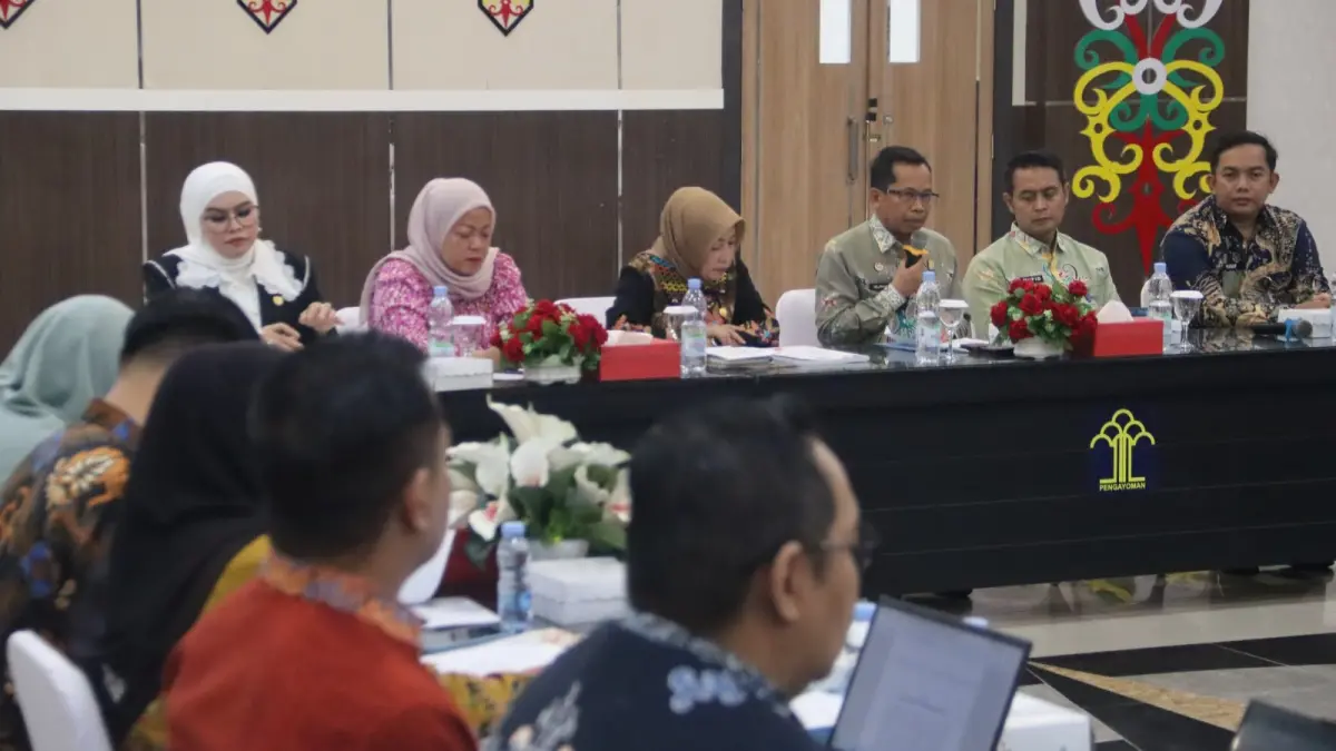 Kakanwil Kemenkum Kalteng, Hajrianor menyampaikan saran dan masukan.(Humas)