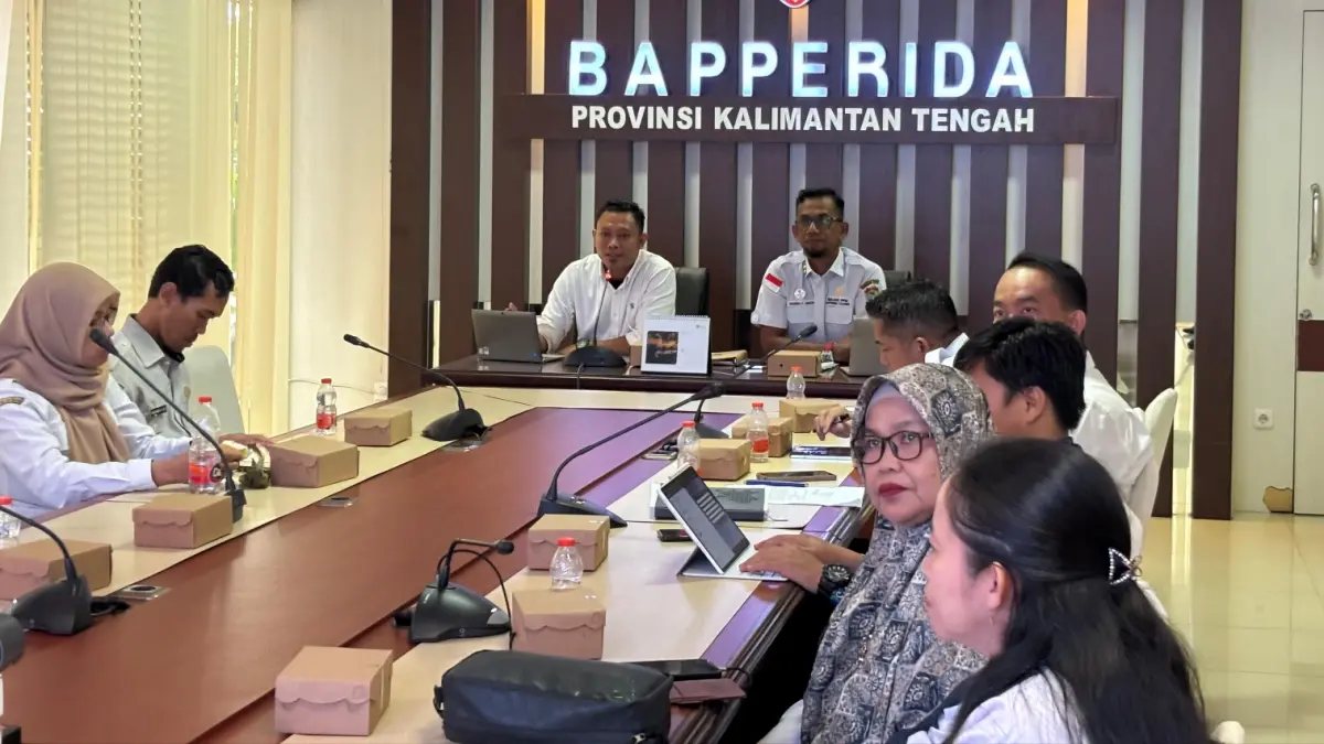 Rapat Verifikasi dan Penilaian Hasil Self Assessment Kabupaten/Kota Sehat (KKS) di Ruang Rapat Kepala Bapperida Kalteng. Rifqi/kaltengpos.jawapos.com