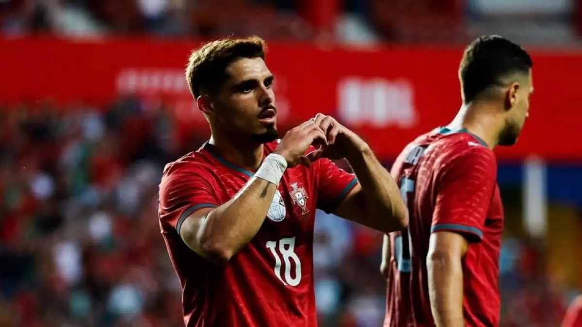 Timnas Portugal memetik kemenangan dramatis 2-1 atas Nigeria dalam laga uji coba yang berlangsung di Estadio Dr. Magalhaes Pessoa, Kamis (11/6/2026) dini hari WIB. (Sumber: Instagram @fabrizorom)