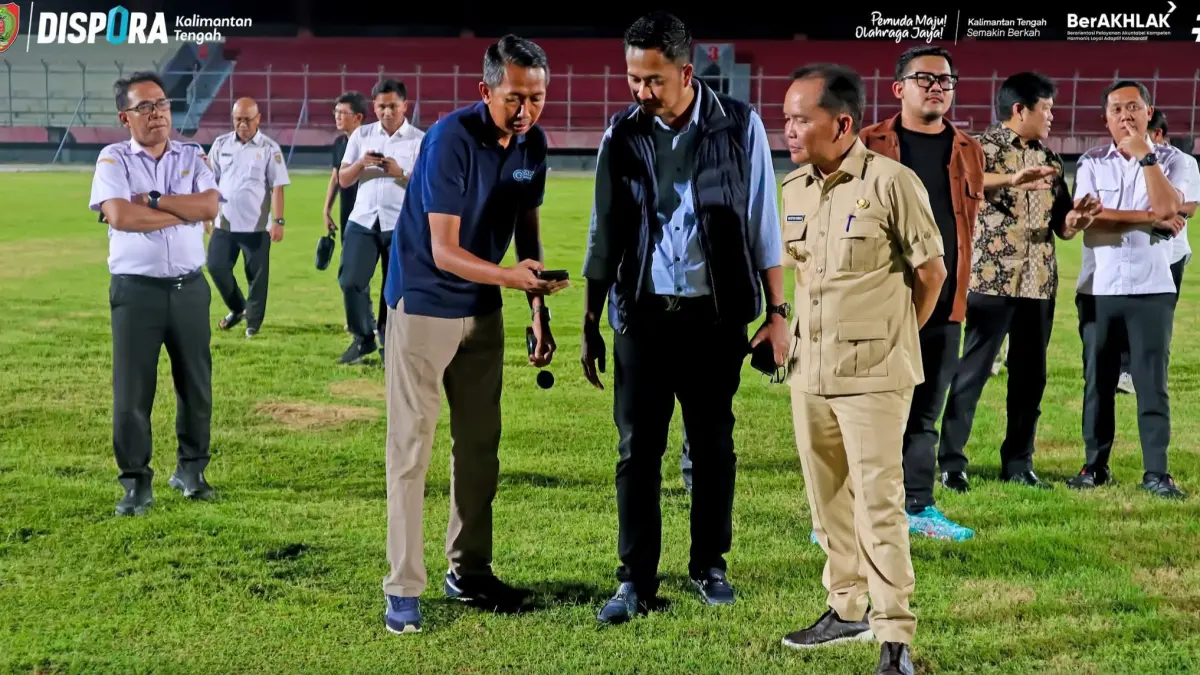 Peninjauan Stadion Tuah Pahoe oleh Adhyaksa FC.(Facebook/Dispora)