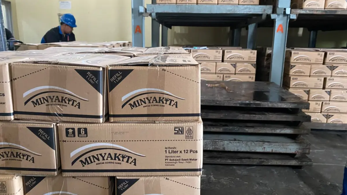 Stok Minyakita di distributor Sampit.(Miftah/kaltengpos.jawapos.com)


