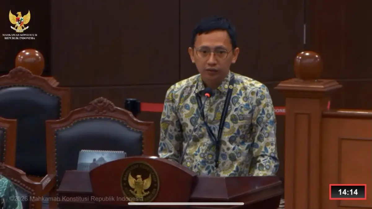 Curhatan guru di MK.(YouTube)