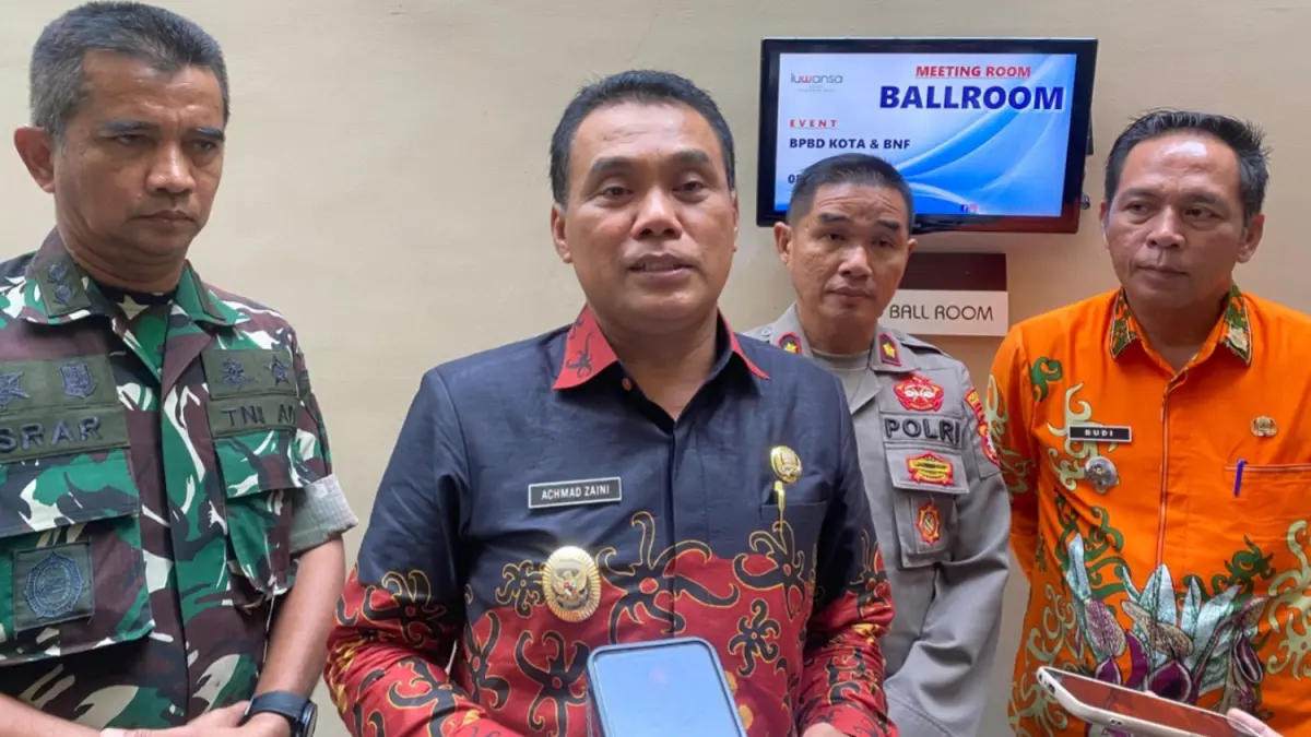 Wakil Wali Kota Palangka Raya, Achmad Zaini soal paving block.(Kamila/Kalteng Pos)