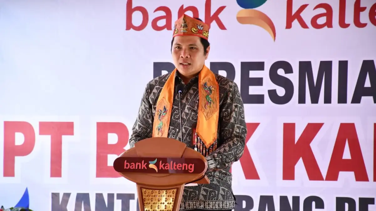 Mardedi Adi selaku Pimpinan PT Bank Kalteng Cabang Buntok