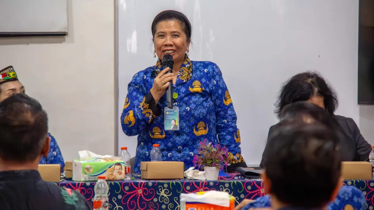 Dr. Natalina Asi, memaparkan visi besar pengembangan kampus.(Arief Prathama/Kalteng Pos)