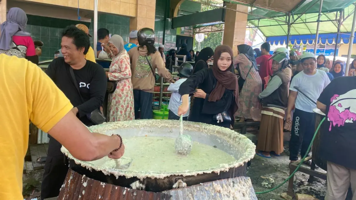 Bubur Asyura selalu muncul di 10 Muharram.(Miftah/kaltengpos.jawapos.com)