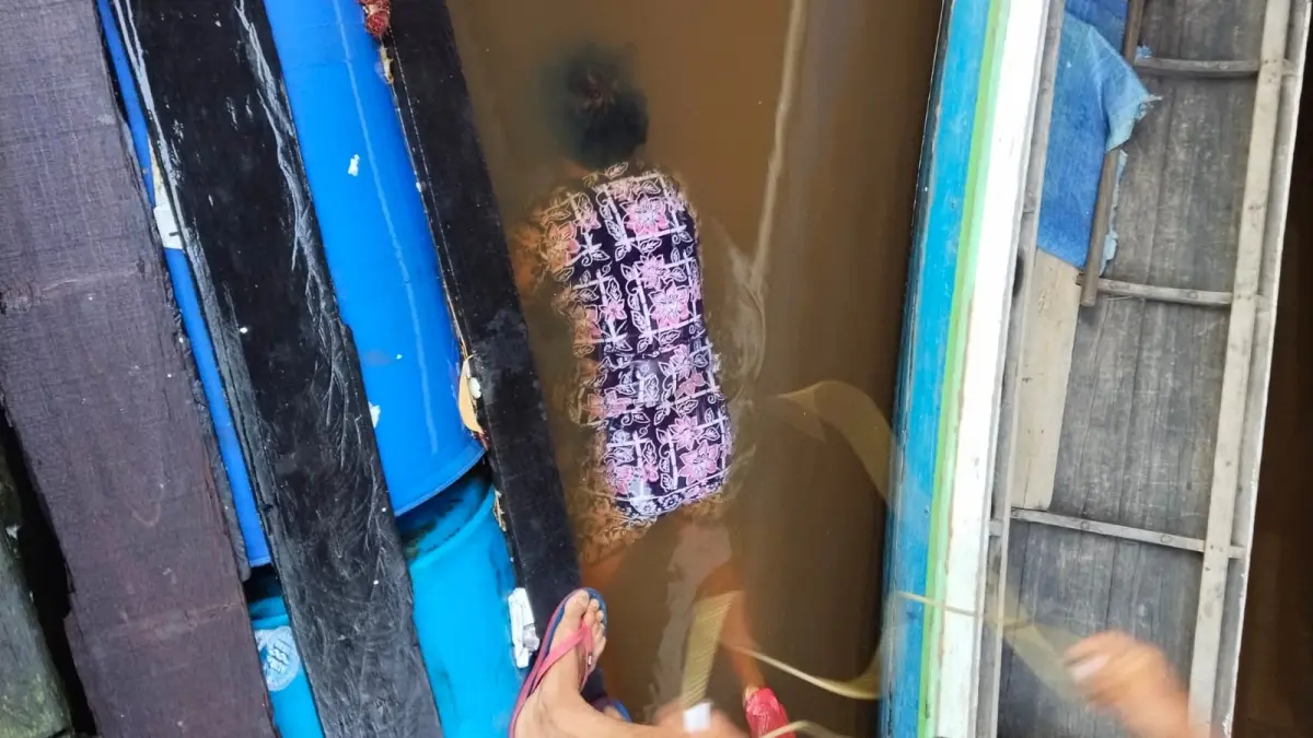 Mayat perempuan di pelabuhan di Sampit.(Warga)