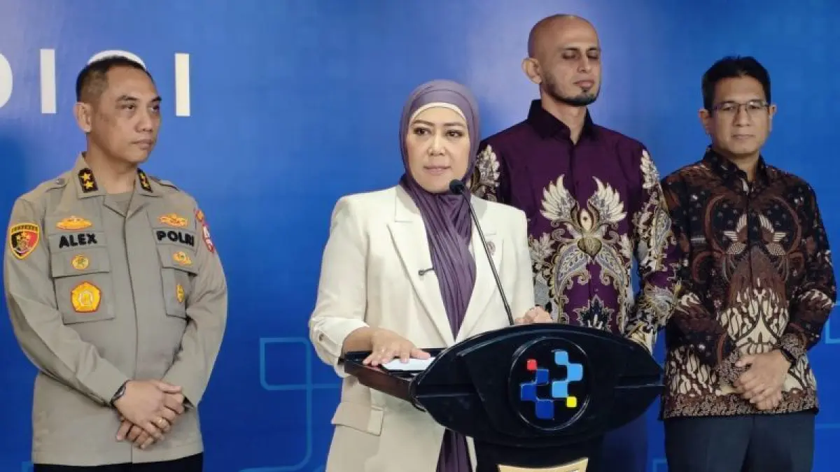 Menteri Komunikasi dan Digital (Menkomdigi) Meutya Hafid saat menyampaikan keterangan dalam konferensi pers di Kantor Kementerian Komunikasi dan Digital, Jakarta Pusat pada Selasa (30/6/2026). (ANTARA/Farhan Arda Nugraha)

