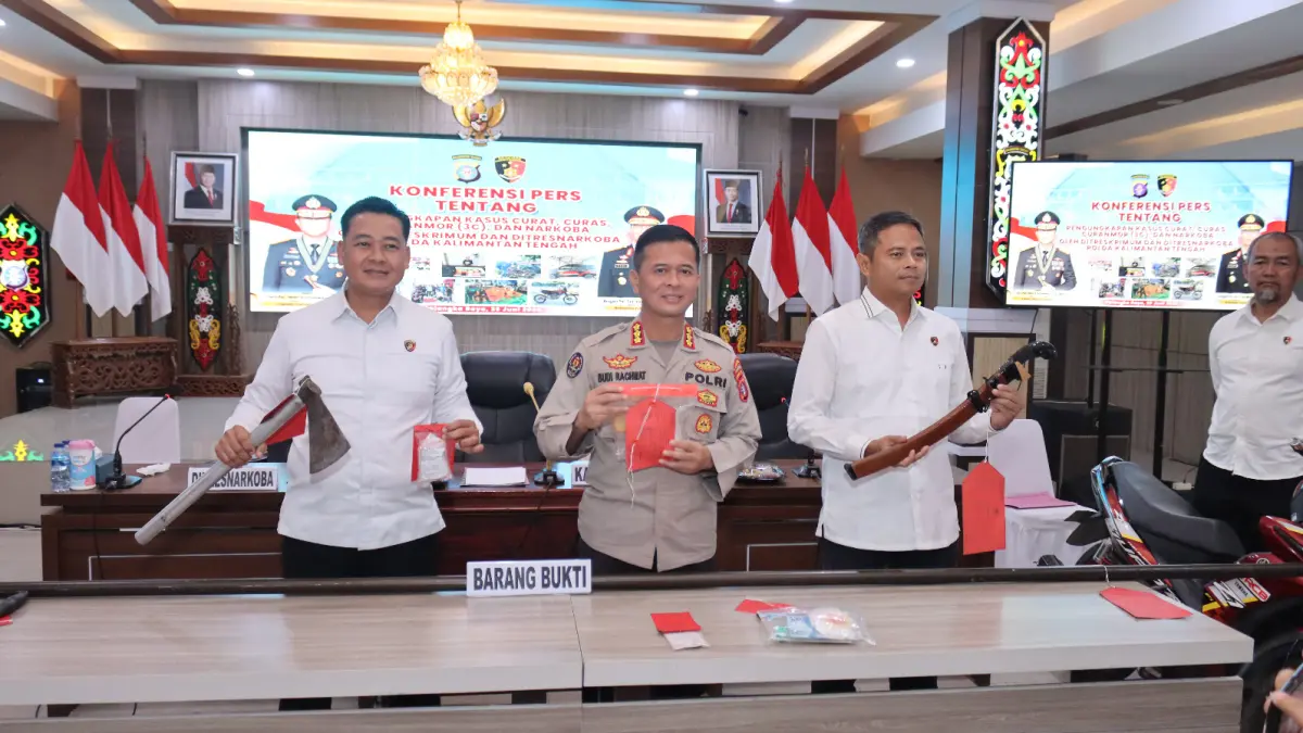Konferensi pers capaian penegakan hukum Semester I Tahun 2026 di Aula Arya Dharma Mapolda Kalteng.(Humas)