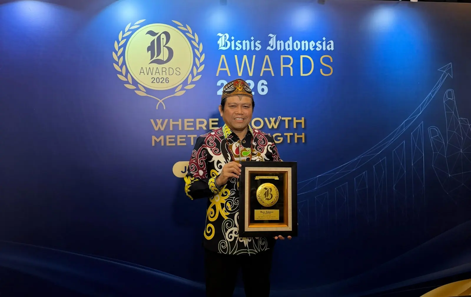 Direktur Bank Kalteng, Maslipansyah terima Penghargaan Bisnis Indonesia Awards 2026