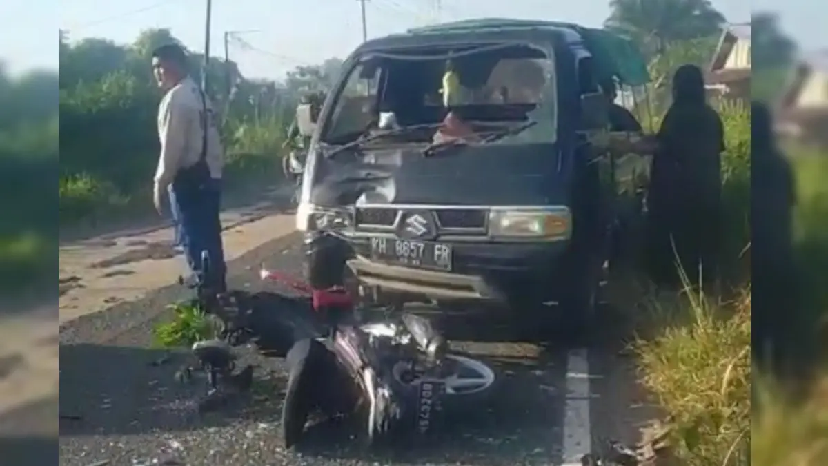Kondisi pikap dan sepeda motor.(Screenshoot)