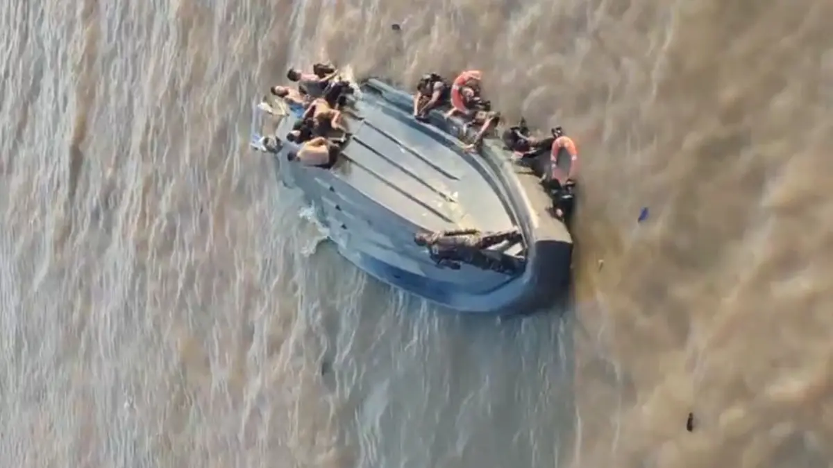 Speedboat terbalik di Sungai Murung.(Facebook)