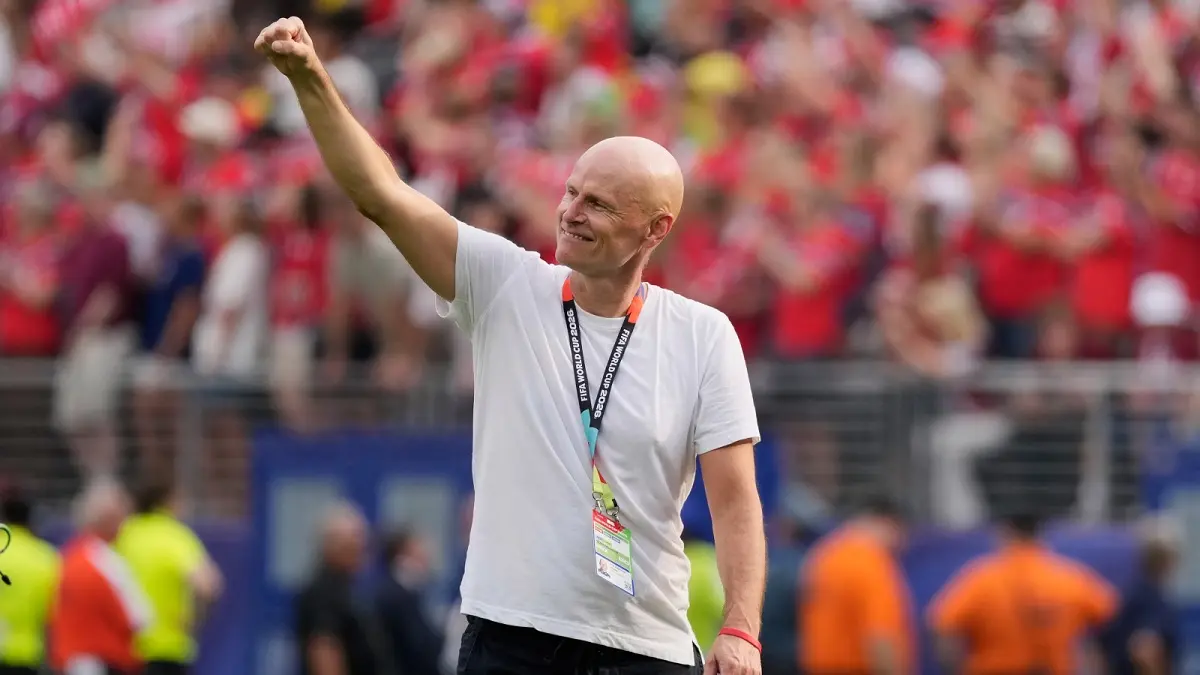 Komentar mengejutkan disampaikan pelatih Timnas Norwegia Stale Solbakken jelang duel panas kontra Inggris. Ia pun sangat yakin timnya mampu menaklukkan The Three Lions di laga krusial nanti. (Sumber: AP) 