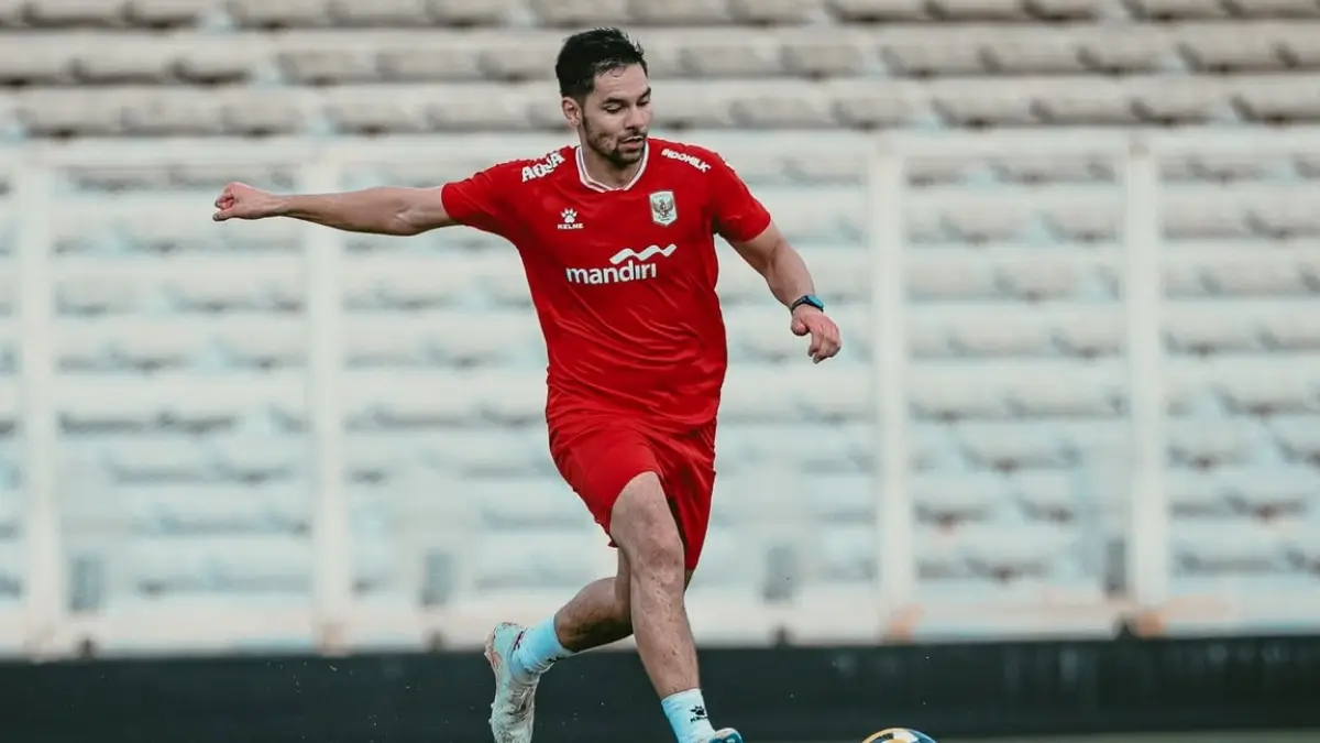Persib Bandung menjadi tim yang terbanyak menyumbang pemain ke pemusatan latihan Timnas Indonesia dalam rangka persiapan menghadapi Piala AFF 2026. Di antaranya ada nama Ragnar Oratmangoen dan Sandy Walsh. (Sumber: Instagram @sandywalsh)