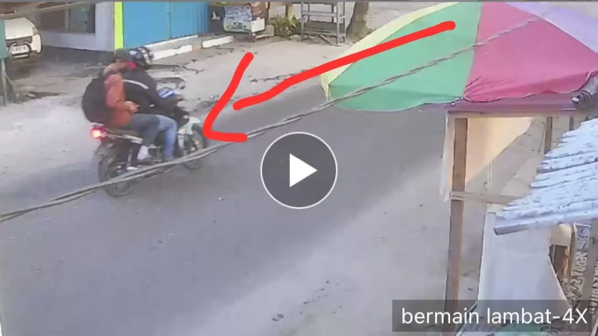 Rekaman CCTV menangkap jambret.(CCTV)