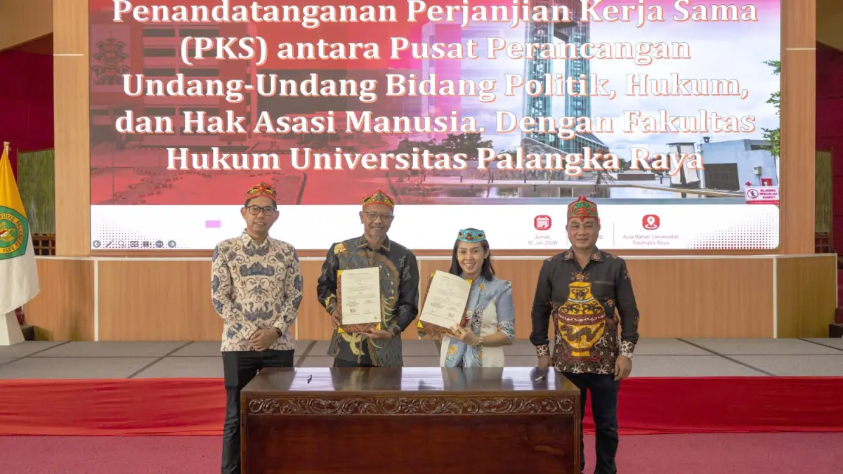 Foto: 

UPR bersama Badan Keahlian DPR RI menyelenggarakan penandatanganan MoU,  penandatanganan PKS,  Pelantikan Pengurus Wilayah APHTN-HAN Kalteng, di Aula Rahan UPR, Jumat (10/7).
